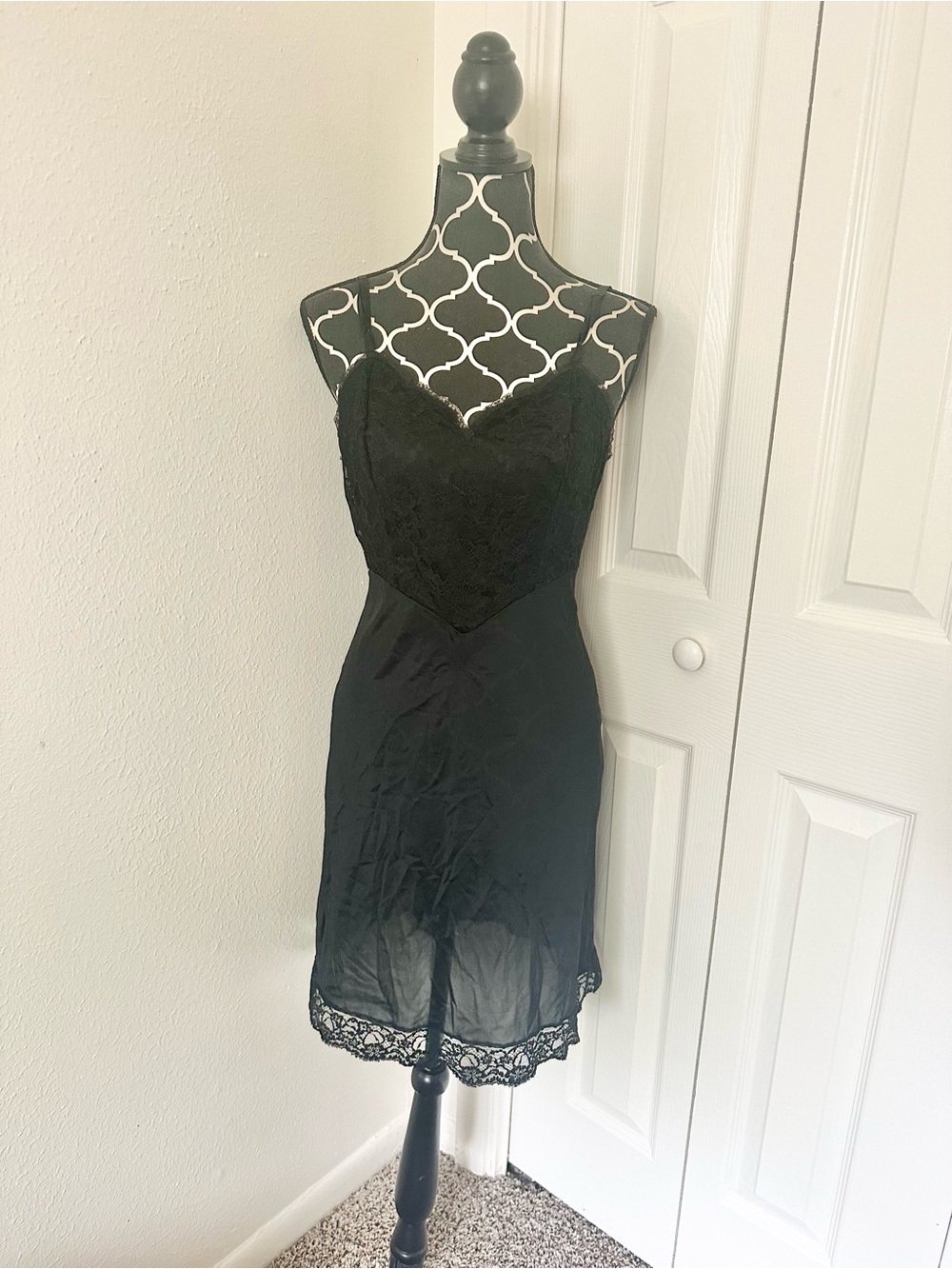 Vintage 1970s vanity affair, black Lacey slip night dress lingerie - Picture 2 of 12